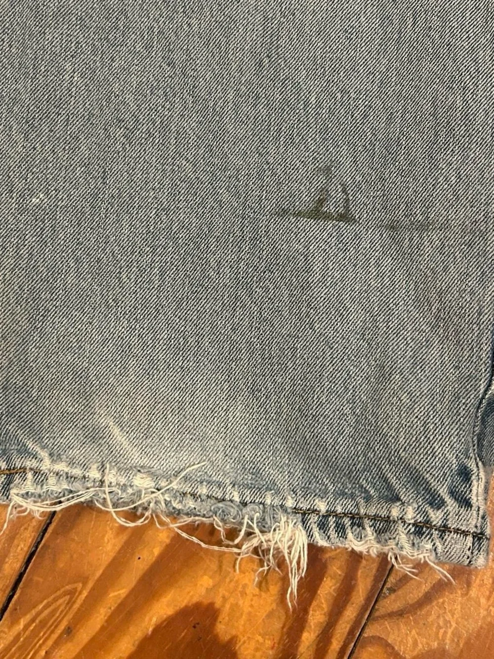 Vintage Levi's Light Blue Distressed Thrashed Relaxed Fit Jeans